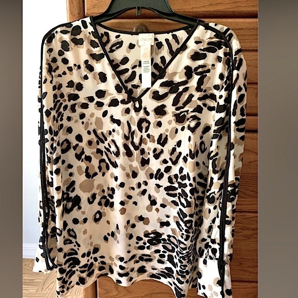 Chico's Elegant Leopard Print Long Sleeve V-Neck Blouse Size Medium Petite - Picture 1 of 8